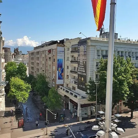 Central Apartments Skopje דירה