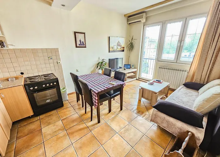 Apartament Skopje Panorama View 2BR Parking AC Wi-FI